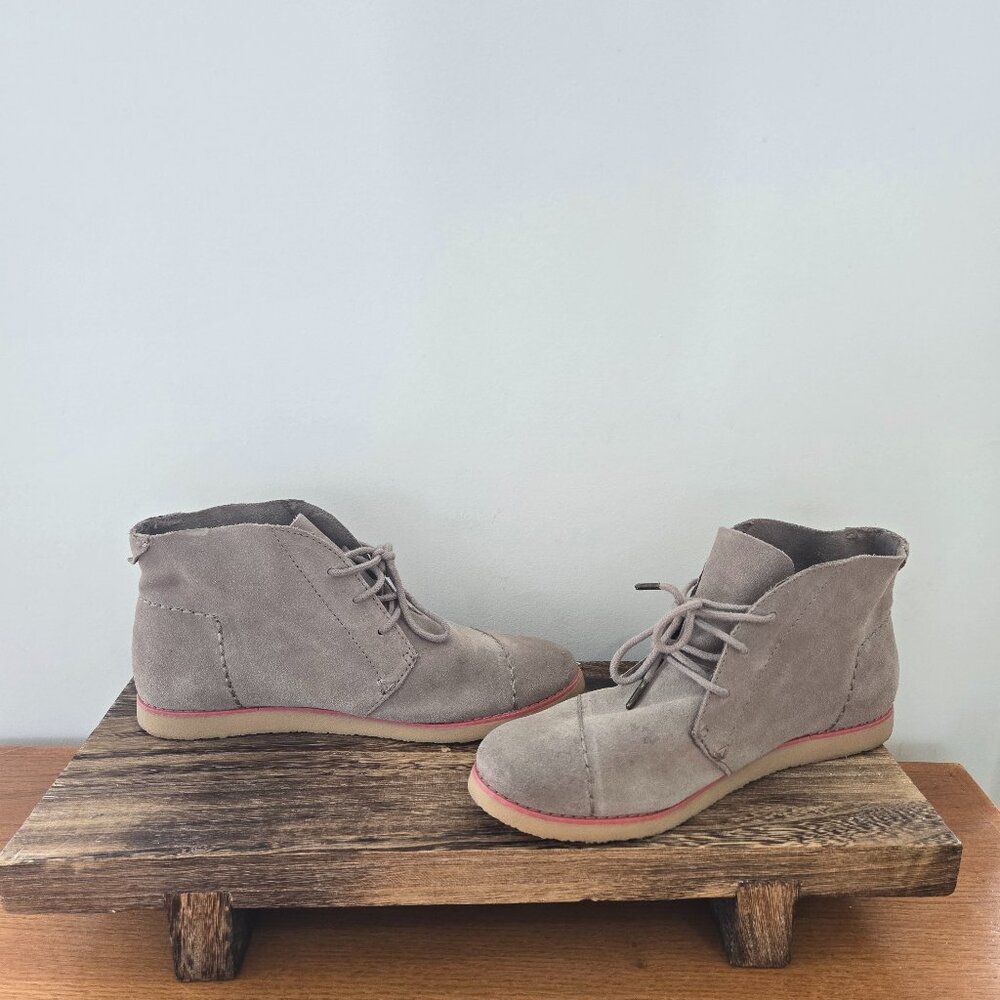 Toms Shoes